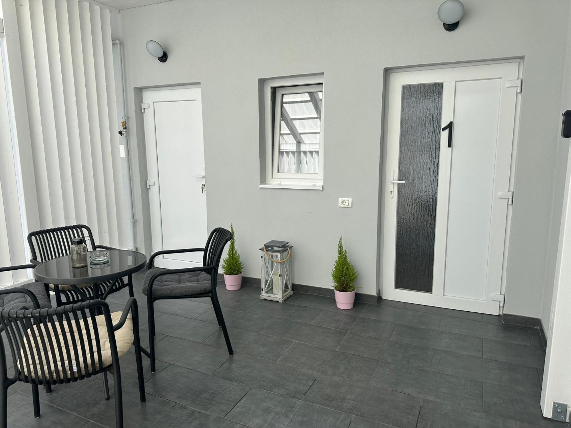 Aparthouse 1 Lugoj Exterior photo